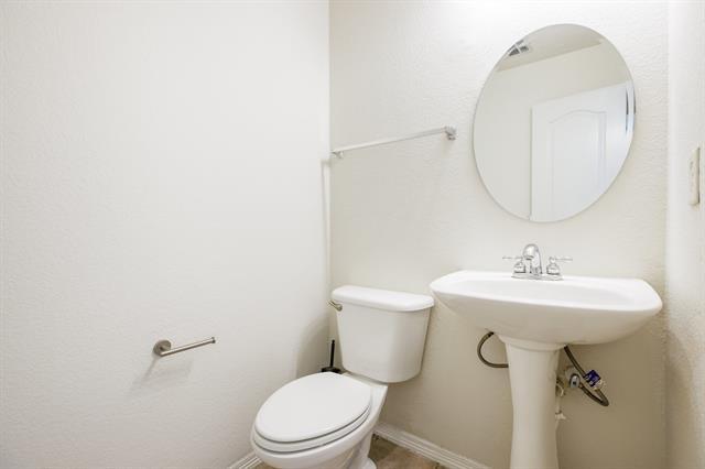 Building Photo - 3900 Braxton Ln