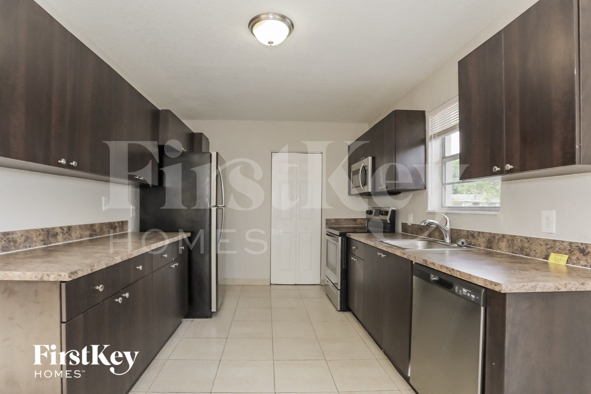 Building Photo - 18931 NW 33rd Pl