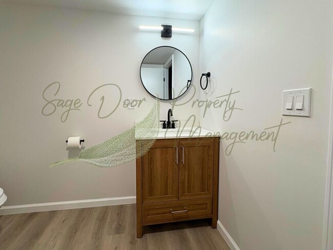 Building Photo - WELCOME HOME TO COMFORT & STYLE