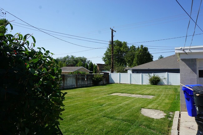 Building Photo - Great Home In Downtown Bountiful