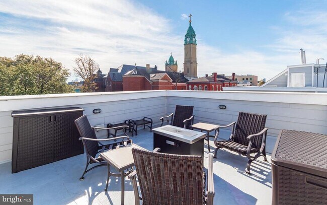 Building Photo - 1500 N Hancock St