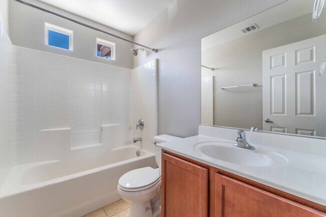 Building Photo - Beautiful 3 Bedroom Home for Rent in North Las Vegas