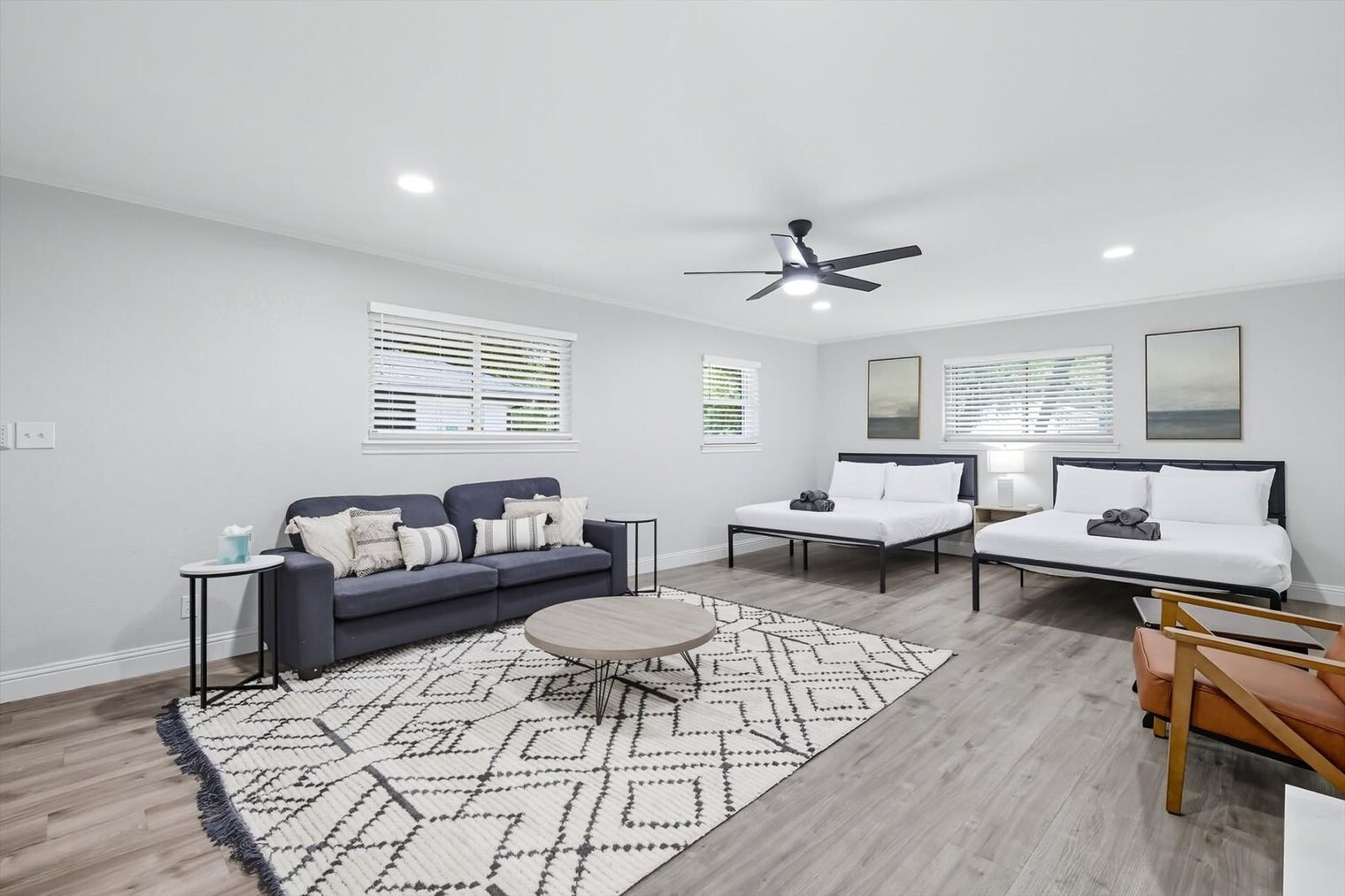 Building Photo - 3667 High Rd