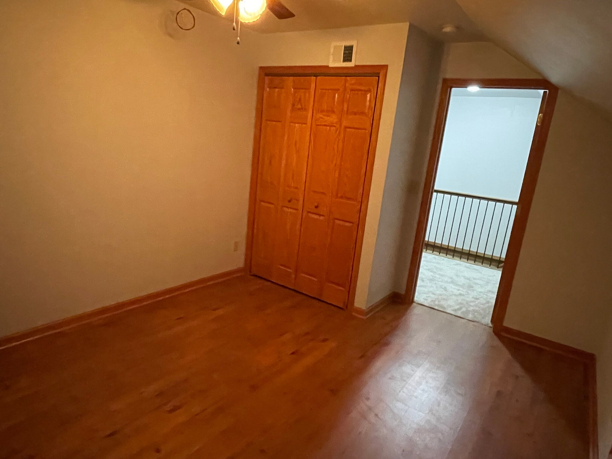 Building Photo - 329 W Main St