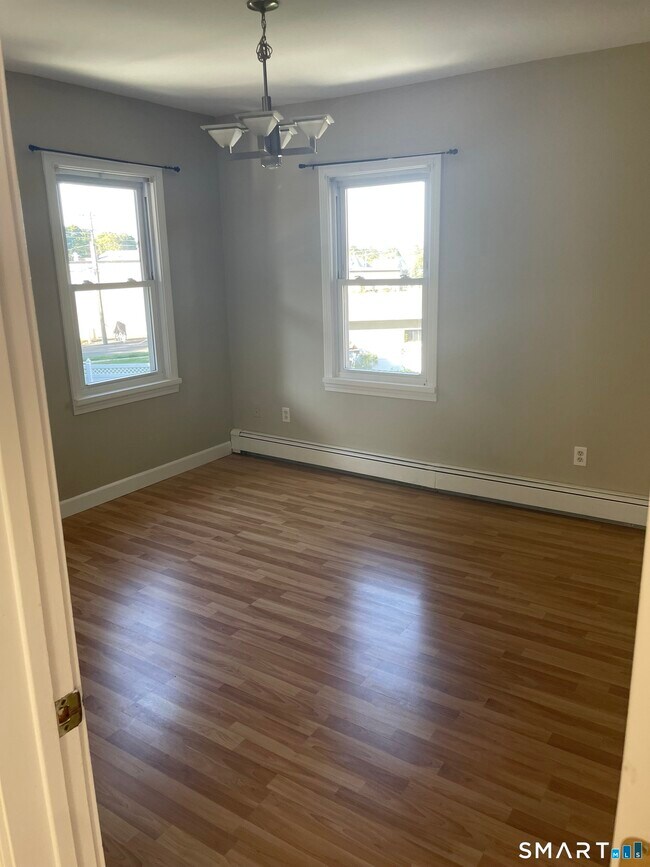 Building Photo - 634 East St