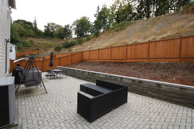Building Photo - Stunning 3-Bedroom Gig Harbor Home with Bonus Room & A/C