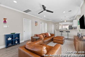 Building Photo - 810 Dakota St