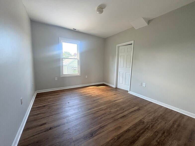 Building Photo - 47 Spring St