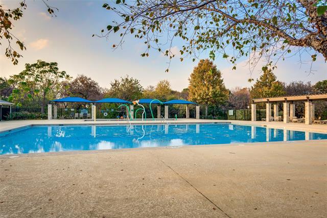 Building Photo - 916 Lake Sierra Wy