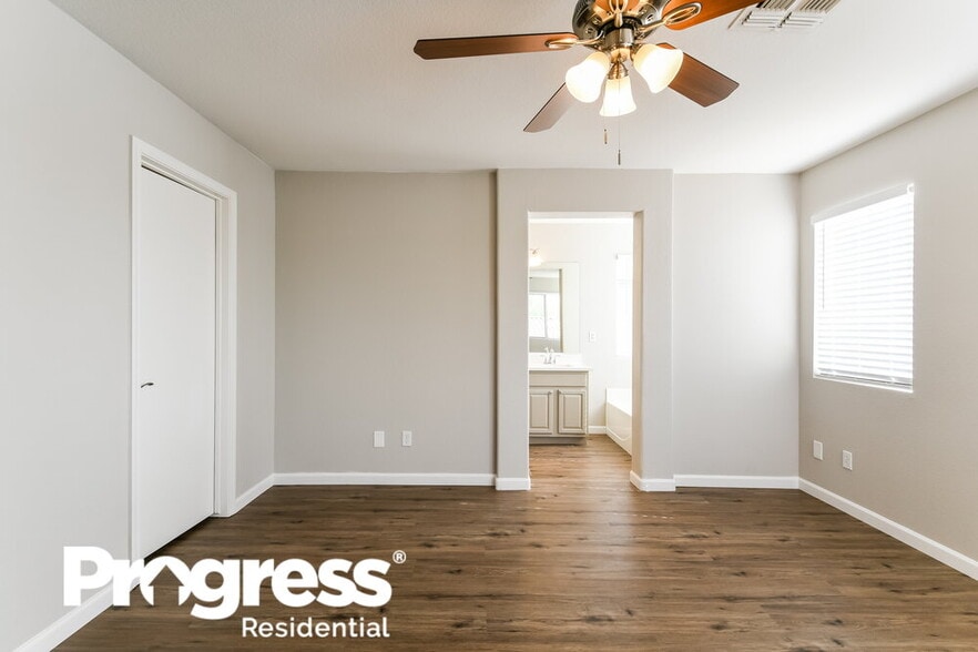 Building Photo - 40915 N Barnum Way