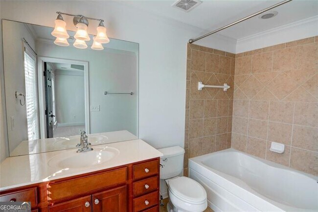 Building Photo - 2430 Natoma Ct SE