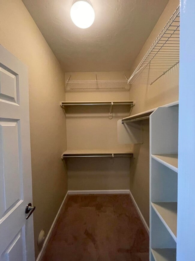 Building Photo - 5579 W Dove Loft Dr