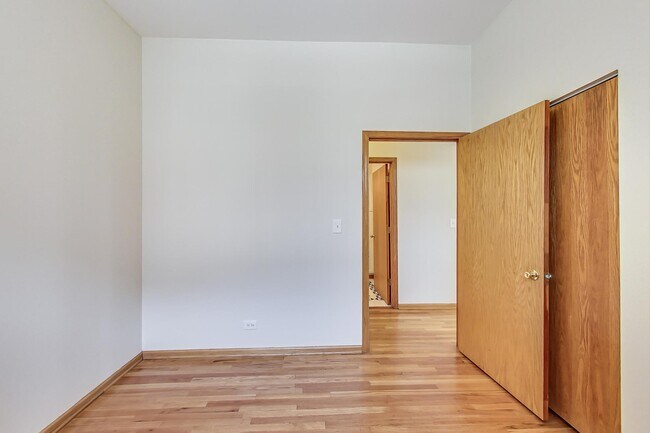 Building Photo - 1769 N Clybourn Ave