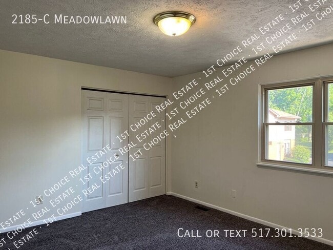 Building Photo - 2185-C Meadowlawn-