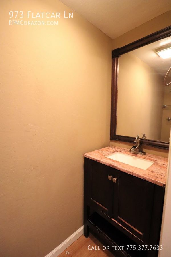 Building Photo - 973 Flatcar Ln