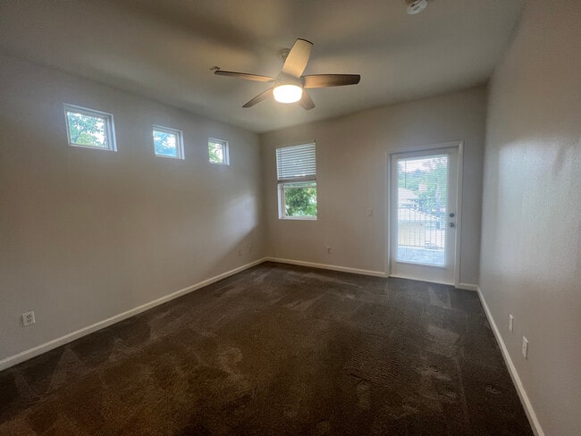 Master Bedroom - 31230 Taylor Ln