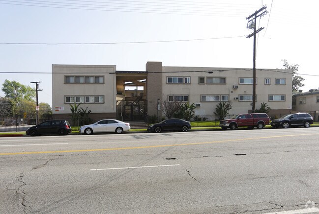 Building Photo - Woodman Manor Apartments