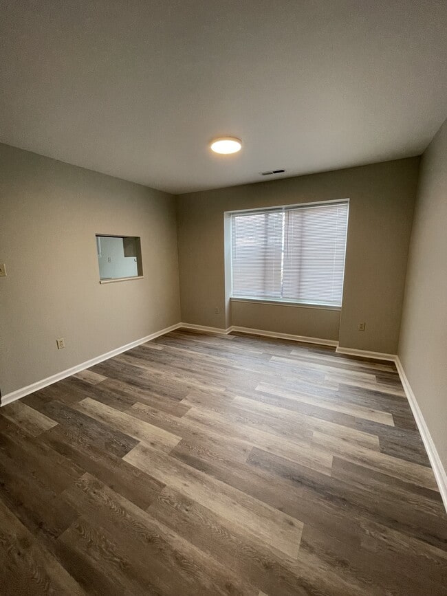 Building Photo - 1626 Glen Ave