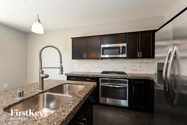 Building Photo - 10448 Camp Rock Ct