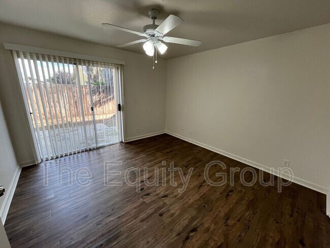 Building Photo - 3928 W Meadow Ave