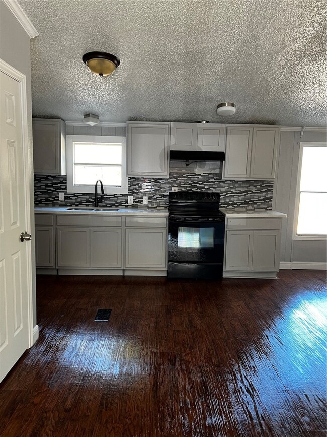 Building Photo - 363 Brittany Ln