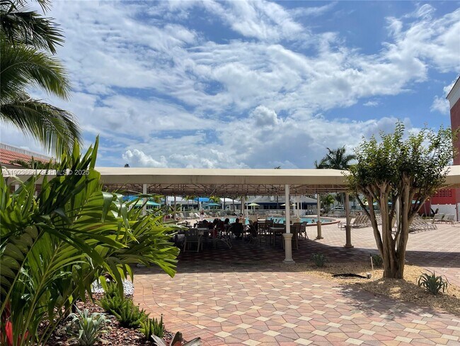 Building Photo - 119 Tilford F