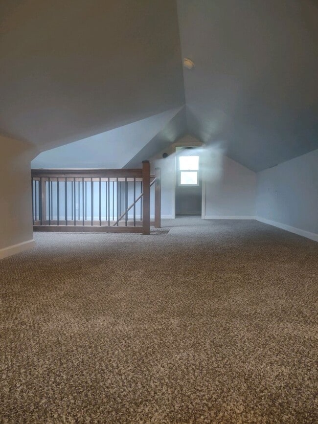 Building Photo - Located 1 block from Ocean Shores. 3bd 2ba & attached garage