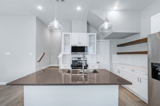 Building Photo - 8423 Berry Brush Ln