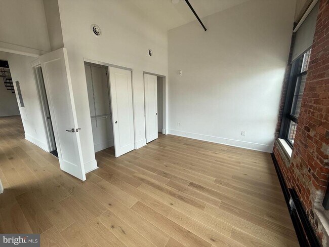 Building Photo - 500 South St