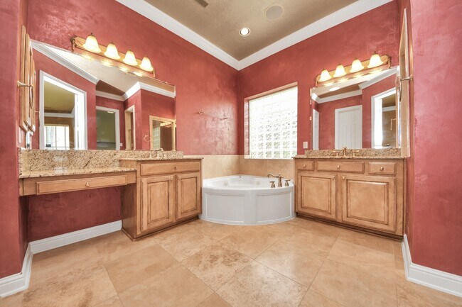 Building Photo - 3727 Lakeridge Canyon Dr