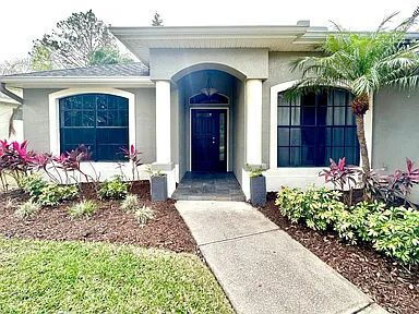 Building Photo - Luxury Updated Pool-Style Retreat on Quiet Cul-de-Sac
