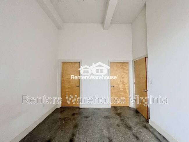 Building Photo - 500 Granby St