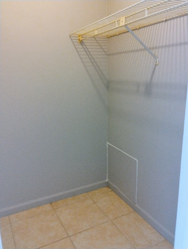 Building Photo - 14140 Azalea Park Ave