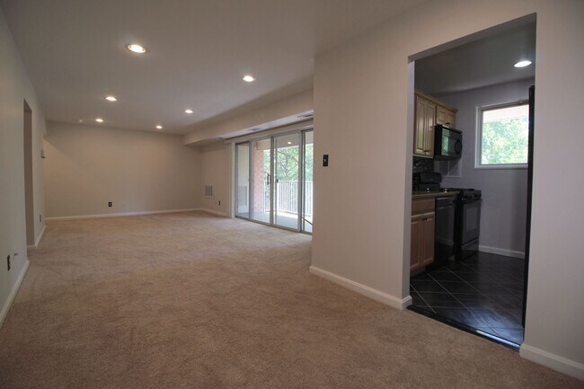 Building Photo - 2833 Kalmia Lee Ct