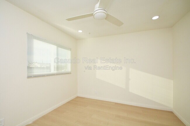 Building Photo - 2213 E Spaulding St