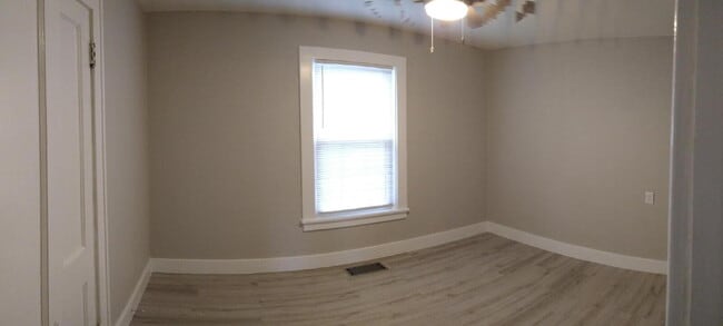 Building Photo - 19 Theresa Dr