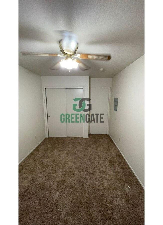 Building Photo - 3517 Woodglen Dr