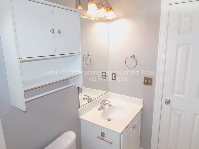 Building Photo - 2804 Mitchell Wood Dr