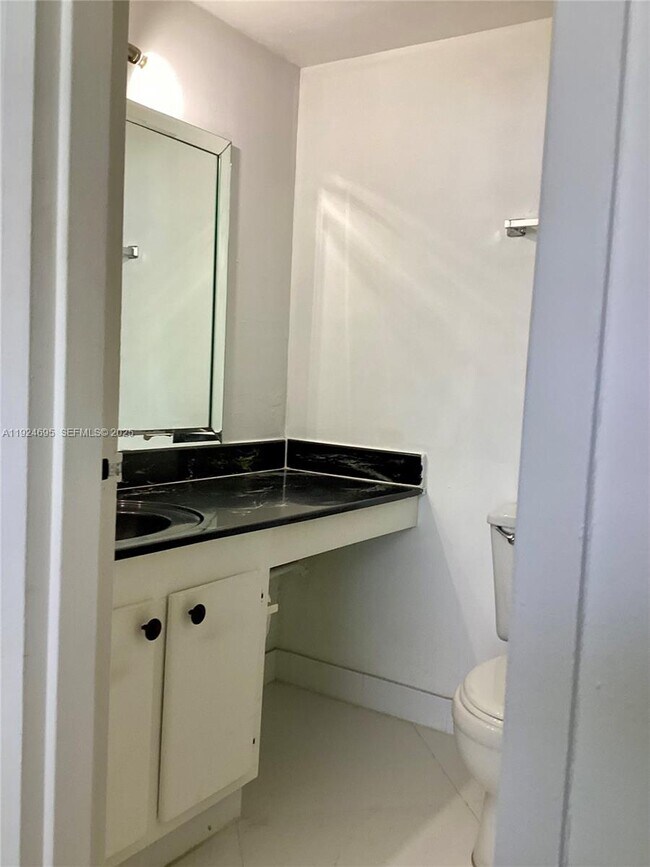 Building Photo - 2020 NE 135th St