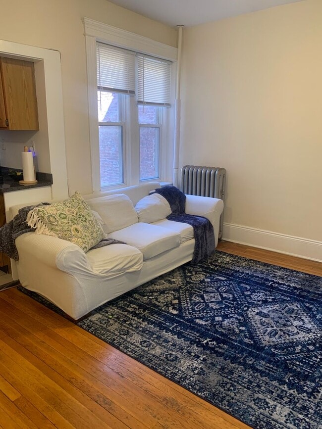 Building Photo - 8 Fuller St