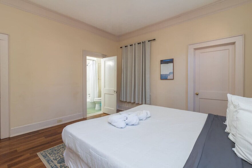 Building Photo - 2217 13th St