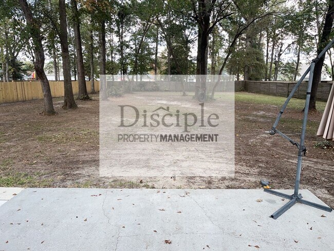 Building Photo - 295 Creekside Cir