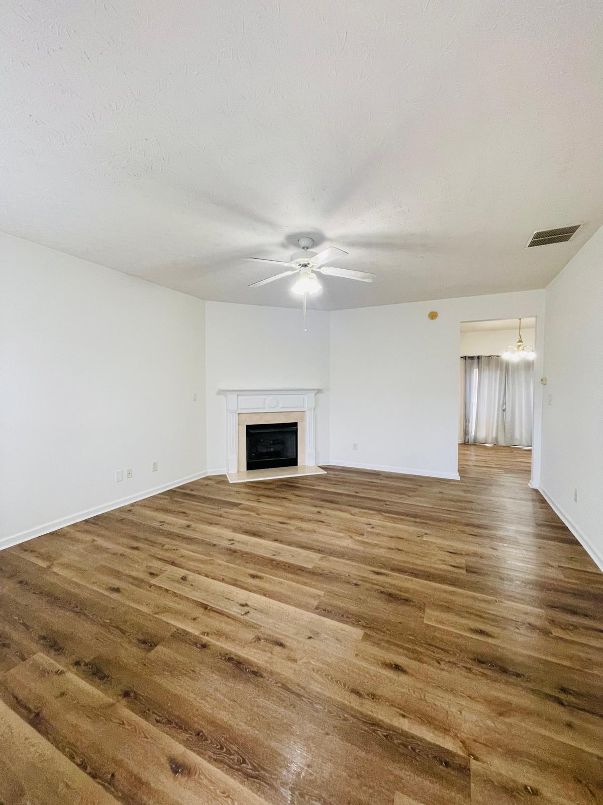 Building Photo - 3709 Hutchinson Trace Dr