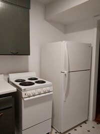 Building Photo - 245 Waddell Cir