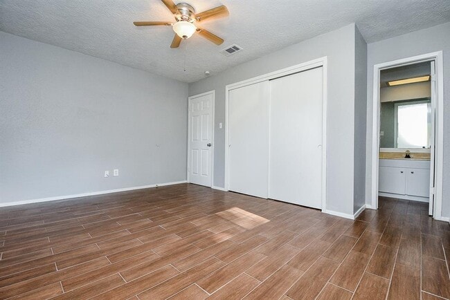 Building Photo - 23114 Newgate Dr
