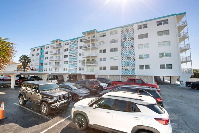 Building Photo - 205 Jimmy Buffett Mem Hwy