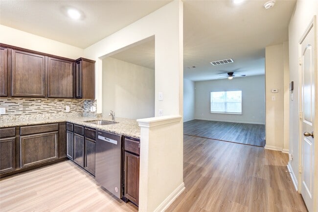 Building Photo - 3001 Iron Woods Dr