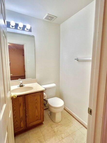 Building Photo - 21259 Owls Nest Cir