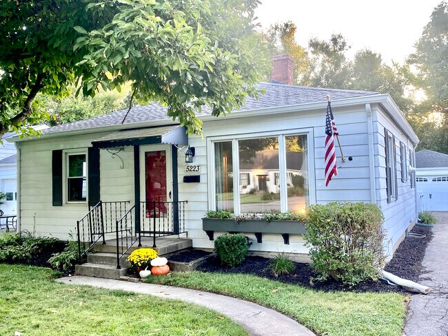 Pretty front of house - 5223 Ralston Ave