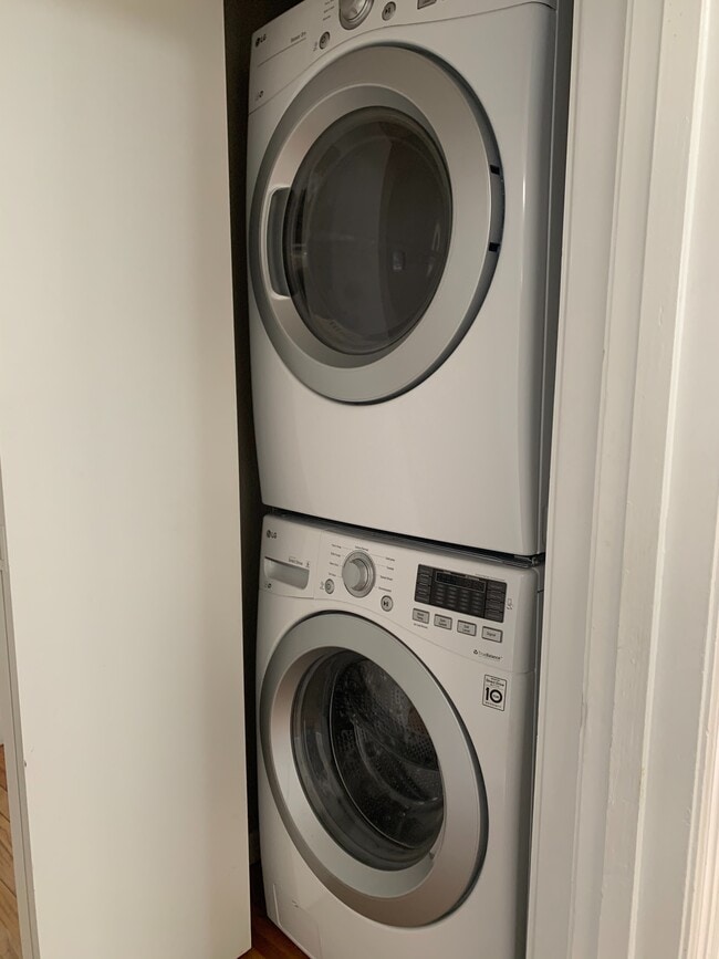 Building Photo - 3304 31st St